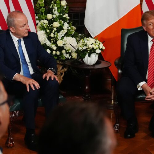 Bofetada a Reino Unido: Trump defiende la unificación de Irlanda y pone en cuestión la soberanía británica de las Malvinas