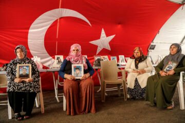 Turquía da el mayor paso hacia el fin del conflicto con el PKK, pero el escepticismo persiste