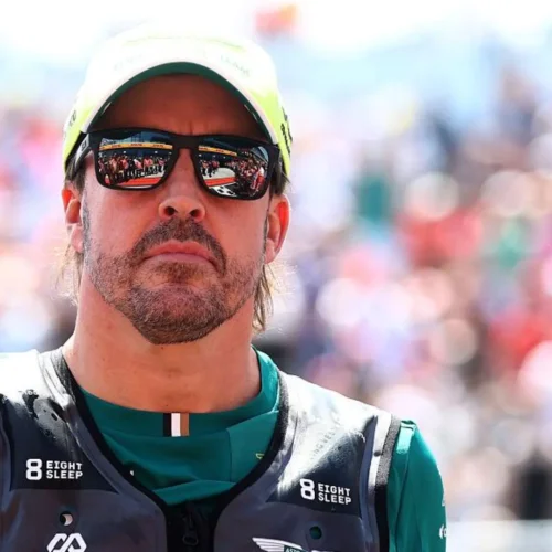 Fernando Alonso deja atrás otro abandono en la F1 y lanza un aviso antes del GP de España: «Será un circuito nuevo para todos»