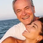 José Coronado e Irene López derrochan amor en su tierno posado: «Un verano tranquilo, de esos que se viven»