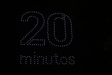 Banco Santander y 20minutos iluminan el cielo de Madrid para dar la bienvenida al Gran Premio de Fórmula 1