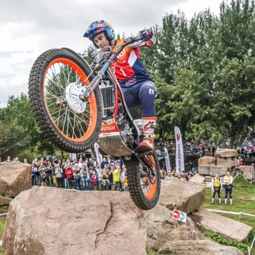 Toni Bou vuelve a hacer historia: gana su 40º título mundial de trial