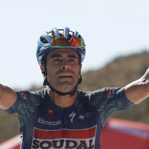 Delirio español en la etapa reina: Mikel Landa gana y Enric Mas acaricia la Vuelta