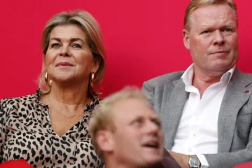 Muere Bartina, esposa de Ronald Koeman, de cáncer: «Despedimos a mi maravillosa esposa, nuestra querida mamá y abuelita»