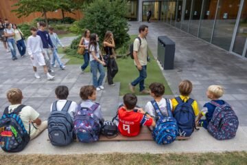 Los alumnos españoles son los que más usan la IA para estudiar del mundo desarrollado (y no mejora su rendimiento)