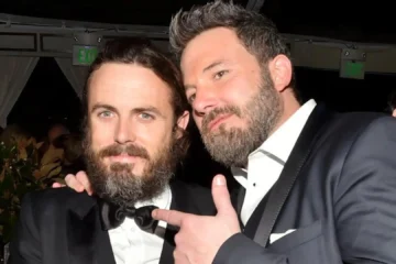 Ben y Casey Affleck confirman la muerte de su padre meses después del fallecimiento de su madre: «No pude mostrarles mi película»