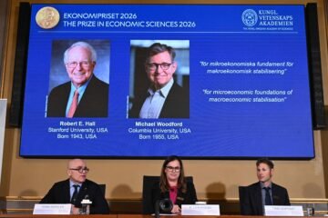Los estadounidenses Robert E. Hall y Michael Woodford  se llevan el Nobel de Economía por estudiar los fundamentos micro en la estabilización macroeconómica