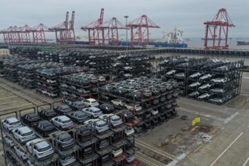 Europa pone un dique a la avalancha de coches híbridos chinos: las claves del pacto comercial con Pekín