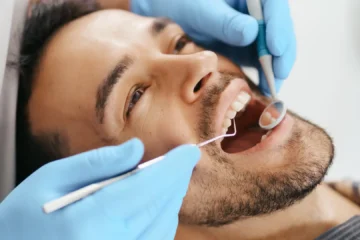 Qué es la odontofobia y cómo superarla: «El miedo al dentista puede hacer que lleguemos demasiado tarde»