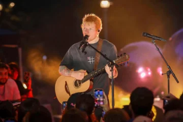 Los nuevos teloneros de Ed Sheeran tras el despido de Macklemore y el boicot en masa: su primo le llama «cobarde» y «serpiente»