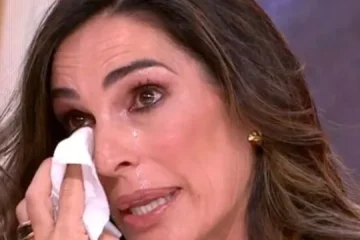 Verónica Hidalgo, desbordada tras la detención de su marido, se derrumba al quedarse sola en el coche