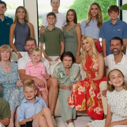 Ivanka Trump comparte una foto de familia por el 100 cumpleaños de su abuela materna y muestra a 10 de los nietos de Donald Trump