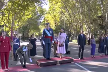 La anécdota de la princesa Leonor con el Toisón de Oro a su llegada al desfile militar del 12 de octubre