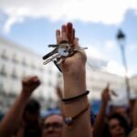 De Ceuta a Sol: a quién favorece y perjudica el cambio de asunto político estrella
