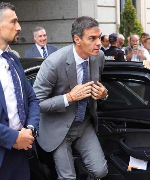 Sánchez se toma un tiempo para decidir si convoca elecciones