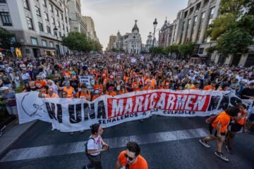 ¿Quiénes son los de los chalecos naranjas? Así funciona el Sindicato de Inquilinas, que lidera la acampada de Sol
