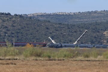 La maquinista del Iryo de Urda intentó desbloquear su tren dos veces sin éxito y buscó asistencia de su empresa antes de la colisión