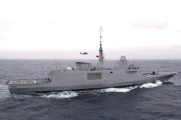 Buques de guerra marroquíes entraron en aguas de Ceuta coincidiendo con la llegada masiva de inmigrantes