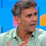 Alonso Caparrós se convierte en abuelo a los 55 años y muestra el «primer abrazo» con su nieta: «Grabado a fuego en mi alma»